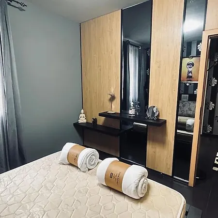Bohemian 2 - Fast Wi-fi, Ac, Balconies